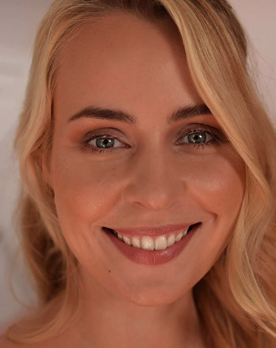 Blonde Braut Portrait Ansicht mit Make up von Make up Artist Patrycja Zielinska